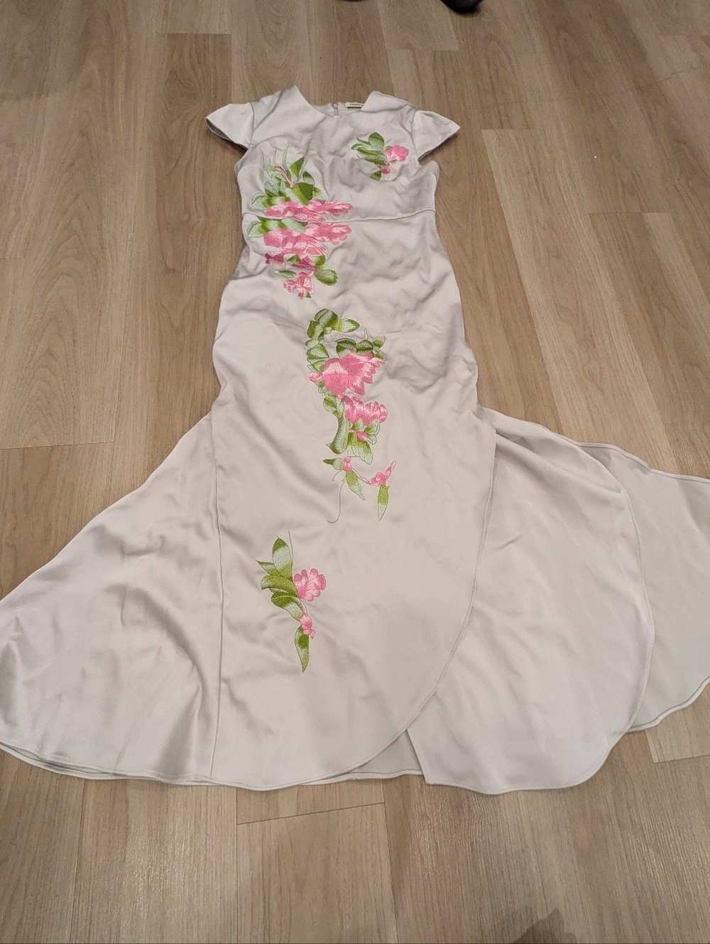 Fehaute Floral Embroidery Gown Size Us 4